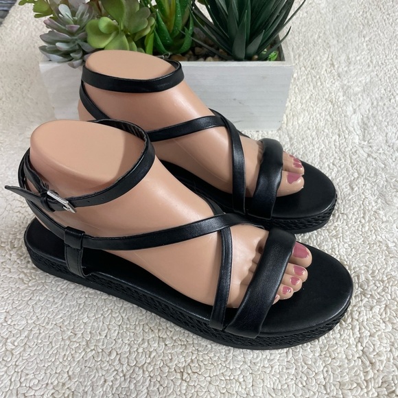 Marc Fisher sandals size 8.5 - Picture 1 of 5